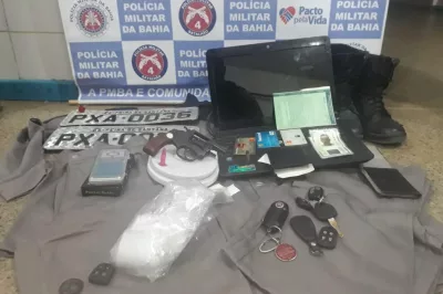 Polícia Militar apreende arma de fogo e recupera veículo roubado em Alagoinhas