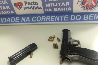 Passageiro de mototáxi é preso com arma de fogo em Alagoinhas
