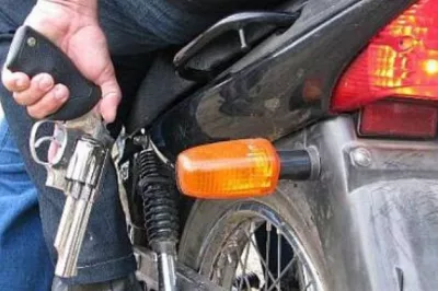 Alagoinhas: Bandidos tentam atirar em homem durante assalto e arma falha