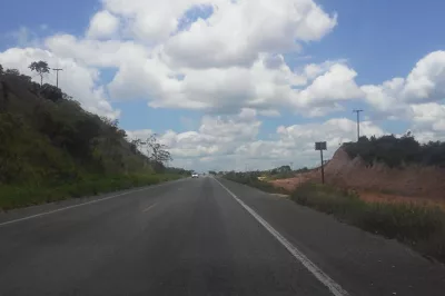 Alagoinhas: Bandidos usam cavalos para assaltar ônibus interestadual na BR-101