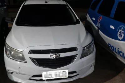 Carro roubado em Alagoinhas é localizado em Acajutiba; um homem foi preso