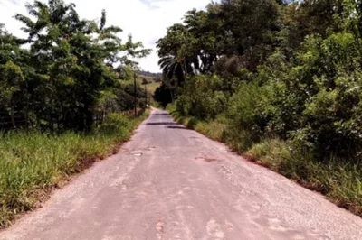 Criminosos atacam ônibus que seguia do Pindobal para o centro de Alagoinhas