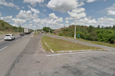 Caminhonete é tomada de assalto na BR-101 em Alagoinhas