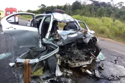 Duas pessoas morrem em grave acidente na BR-101, trecho de Esplanada