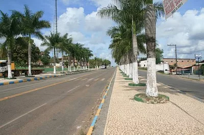 Araçás: adolescente de 16 anos e jovem de 24 são baleados durante assalto