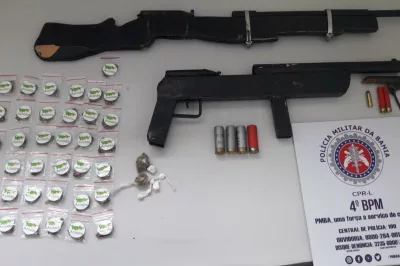 Polícia Militar prende mulher com drogas e armas em Alagoinhas