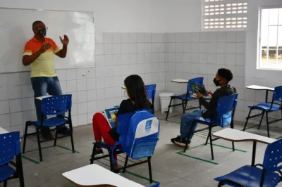 Alagoinhas: De forma semipresencial, estudantes retornam às aulas na rede municipal