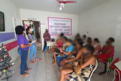 Alagoinhas: Mulheres acompanhadas pelo CRAM recebem cartões de alimentação no valor de 600 reais