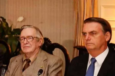 Bolsonaro decreta luto oficial por morte de Olavo de Carvalho