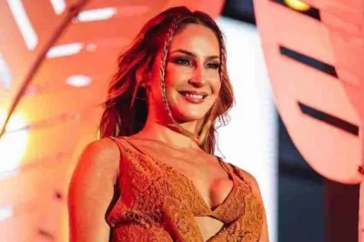 Público grita ‘Fora Bolsonaro’ em show de Claudia Leitte e cantora fica sem reação; veja