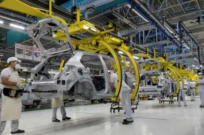 Produção de veículos tem alta de 11,6% em 2021, diz Anfavea