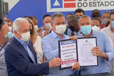 Prefeito Joaquim Neto assina convênio com o governo do estado para pavimentação de ruas da Baixa da Candeia
