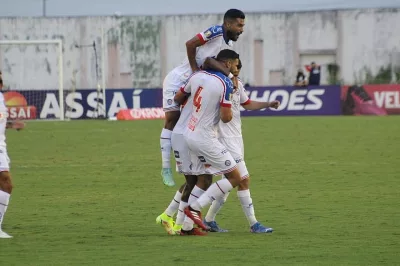 Em tarde dos atacantes, Bahia vence Campinense fora de casa pela Copa do Nordeste