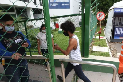 Começa neste domingo a reaplicação do Enem