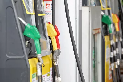 Relator estima redução de R$ 0,50 na gasolina e R$ 10 no gás