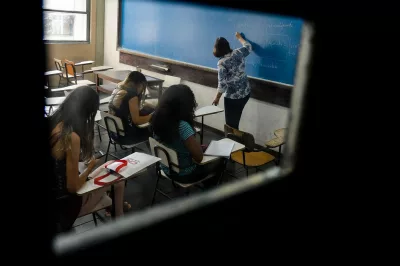 Professores universitários retomam atividades após 70 dias de greve