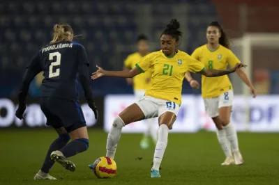 Seleção feminina do Brasil se despede do Torneio Internacional da França sem vencer