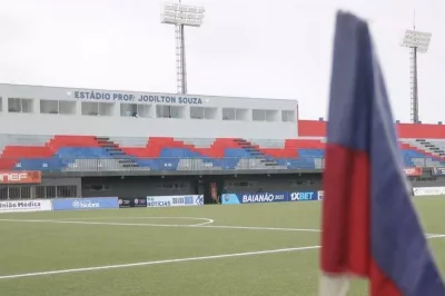 Em situações distintas na tabela, Bahia de Feira e Unirb se enfrentam na Arena Cajueiro