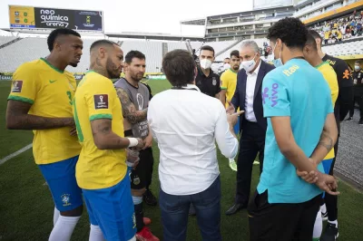 Fifa decide e Brasil x Argentina pelas Eliminatórias terá de ser remarcado em novo local