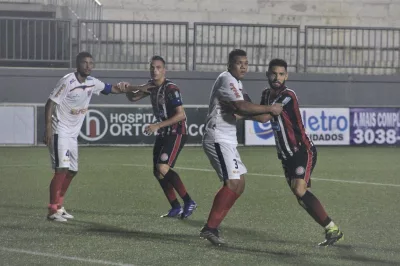 Bahia de Feira e Atlético de Alagoinhas iniciam disputa por vaga na final do Baiano