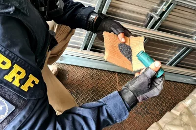 PRF apreende mais de 1 tonelada de material explosivo