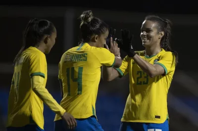 Gabi Nunes marca duas vezes e Brasil vence Hungria por 3 a 1