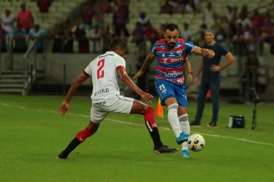 Fortaleza domina do início ao fim e bate o Vitória pela Copa do Brasil