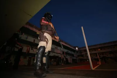 Detento da Lemos Brito é suspeito de ordenar sequestros de dentro da penitenciária na Bahia