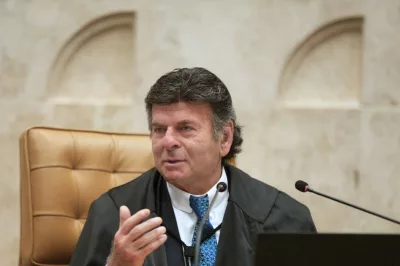 Fux diz que ‘democracia é uma mentira’ em país com imprensa regulada