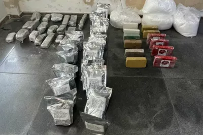 Homem é preso com tabletes de crack, cocaína e maconha após deixar ônibus interestadual na Bahia