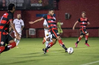 Vitória perde para o Botafogo-PB e permanece na zona de rebaixamento para Série D