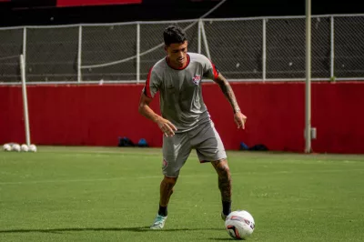 Com bolas paradas, elenco do Vitória finaliza preparação para enfrentar o Botafogo-PB pela Série C