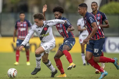 Bahia perde para o Vasco e cai para 3º na Série B