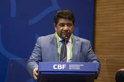 Presidente da CBF propõe punir clubes em casos de racismo com perda de pontos