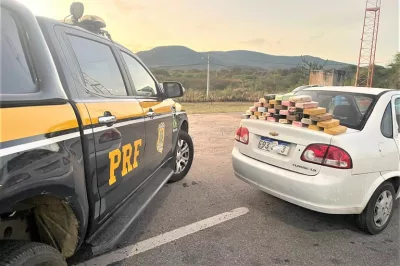 PRF na Bahia apreende quase 35 Kg de pasta base de cocaína na BR 116