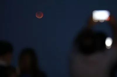Fim de semana terá Lua de Sangue “triplamente especial”