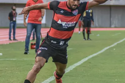 Hítalo deixa o Atlético de Alagoinhas e retorna ao Vitória