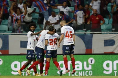 Bahia vence o Sport e fica na vice-liderança da Série B