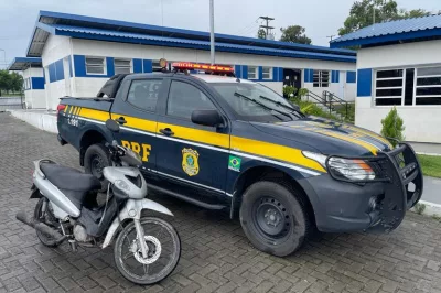 Alagoinhas: PRF apreende motoneta que estava circulando com motor roubado