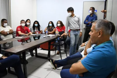 Alagoinhas: Prefeitura reabre negociações da campanha salarial e trata sobre formalização de pagamento dos precatórios do Fundef