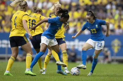 Brasil perde da Suécia, no último jogo antes da Copa América Feminina