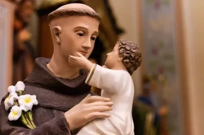 Dia de Santo Antônio: devotos buscam ajuda para conseguir casamento