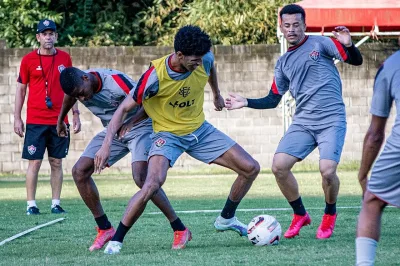Com expectativa de casa cheia, Vitória recebe o Volta Redonda neste domingo