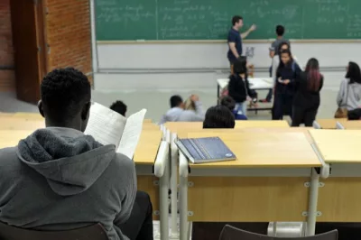 Metade dos brasileiros é a favor das cotas raciais em universidades; 34% são contra, aponta Datafolha
