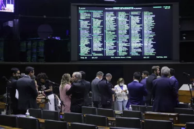 Câmara aprova MP que altera tributação de PIS e Cofins sobre etanol