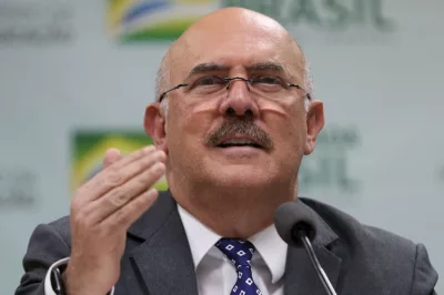 Ex-ministro da Educação passará por audiência de custódia em SP