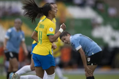 Brasil derrota Uruguai por 3×0 e mantém 100% de aproveitamento na Copa América