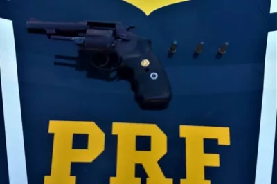 Dupla é presa em ponto de ônibus da BR 324 por porte ilegal de arma de fogo