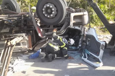 Acidente com caminhão no sul da Bahia deixa um morto