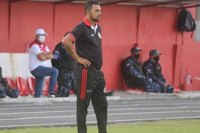 Afastado, Zé Carijé não será mais técnico do Atlético de Alagoinhas